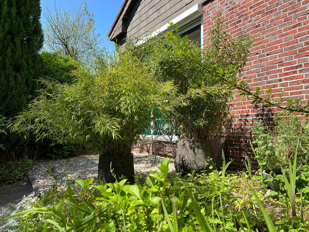 Aussergewoehnliches Haus Mit Sauna, Kamin Und Garten Wilhelmshaven Exterior foto