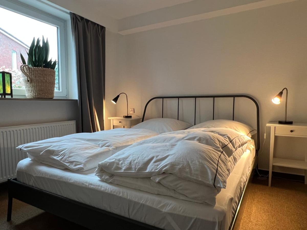 Aussergewoehnliches Haus Mit Sauna, Kamin Und Garten Wilhelmshaven Exterior foto
